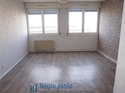 APPARTEMENT T1 A LOUER - LYON 3EME ARRONDISSEMENT - 28.86 m2 - 659 &euro; charges comprises par mois