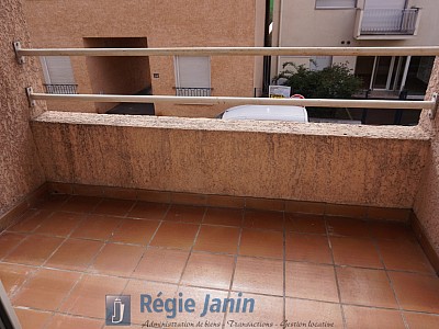 STUDIO A LOUER - LYON 8EME ARRONDISSEMENT - 41.26 m2 - 671 &euro; charges comprises par mois