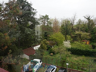 APPARTEMENT T2 A LOUER - TASSIN LA DEMI LUNE - 46 m2 - 896€ charges comprises par mois