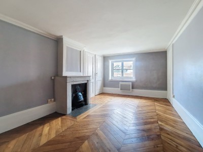APPARTEMENT T3 A VENDRE - LYON 6EME ARRONDISSEMENT - 70 m2 - 290000€
