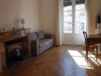 STUDIO A LOUER - LYON 6EME ARRONDISSEMENT - 42 m2 - 905€ charges comprises par mois