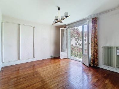 APPARTEMENT T3 A VENDRE - VILLEURBANNE - 59 m2 - 138000€