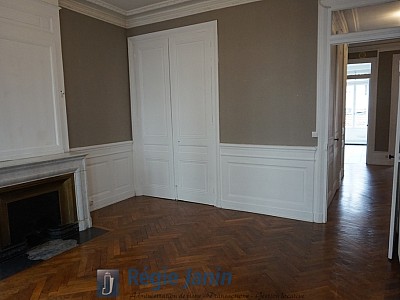 APPARTEMENT T3 A LOUER - LYON 6EME ARRONDISSEMENT - 89 m2 - 1412€ charges comprises par mois