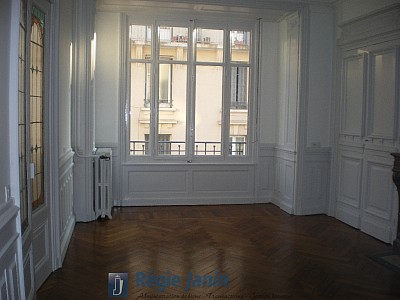 APPARTEMENT T4 A LOUER - LYON 6EME ARRONDISSEMENT - 167 m2 - 2510€ charges comprises par mois