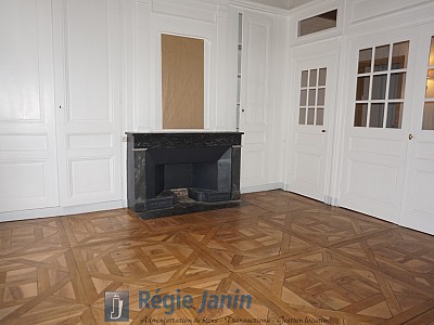 APPARTEMENT T2 A LOUER - LYON 2EME ARRONDISSEMENT - 66 m2 - 1206€ charges comprises par mois