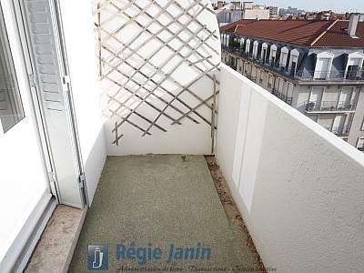 APPARTEMENT T2 A LOUER - LYON 6EME ARRONDISSEMENT - 57 m2 - 1025€ charges comprises par mois