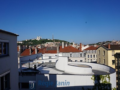 STUDIO A LOUER - LYON 2EME ARRONDISSEMENT - 33 m2 - 688€ charges comprises par mois