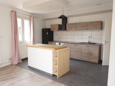 APPARTEMENT T3 A LOUER - ECULLY - 67.95 m2 - 1�012�&euro; charges comprises par mois