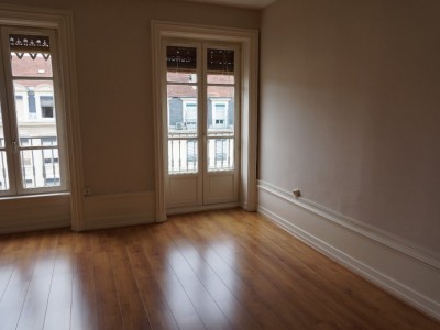 APPARTEMENT T2 A LOUER - LYON 7EME ARRONDISSEMENT - 62.14 m2 - 947�&euro; charges comprises par mois