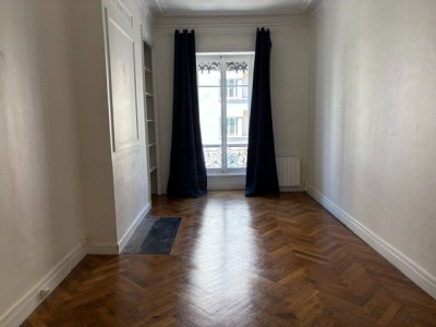 APPARTEMENT T2 A LOUER - LYON 6EME ARRONDISSEMENT - 59.58 m2 - 1 045 &euro; charges comprises par mois