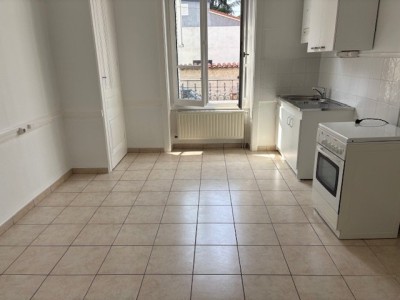 APPARTEMENT T1 A LOUER - LYON 3EME ARRONDISSEMENT - 41.52 m2 - 670 &euro; charges comprises par mois