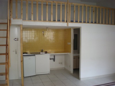 STUDIO A LOUER - LYON 7EME ARRONDISSEMENT - 20.5 m2 - 435 &euro; charges comprises par mois