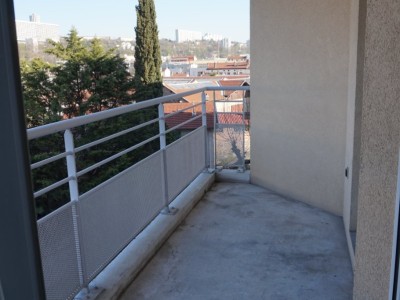 APPARTEMENT T3 A LOUER - LYON 9EME ARRONDISSEMENT - 66.16 m2 - 988 &euro; charges comprises par mois