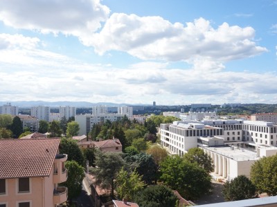APPARTEMENT T3 A LOUER - LYON 4EME ARRONDISSEMENT - 76.04 m2 - 1 038 &euro; charges comprises par mois