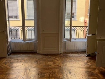 STUDIO A LOUER - LYON 1ER ARRONDISSEMENT - 35.03 m2 - 681 &euro; charges comprises par mois