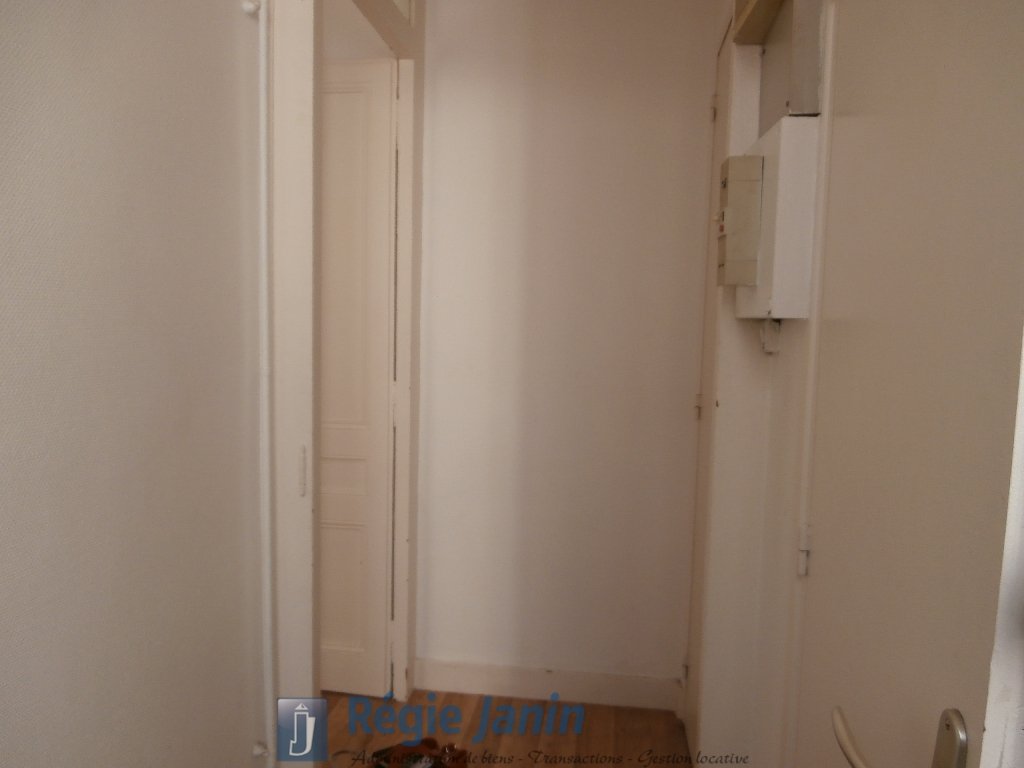 STUDIO A LOUER - LYON 6EME ARRONDISSEMENT - 16 m2 - 0 € charges comprises par mois