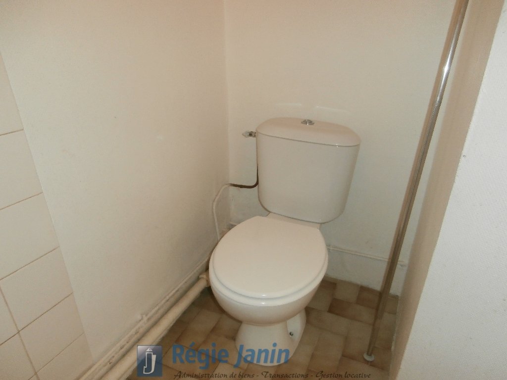 STUDIO A LOUER - LYON 6EME ARRONDISSEMENT - 16 m2 - 0 € charges comprises par mois