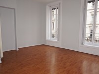APPARTEMENT T2 A LOUER - LYON 1ER ARRONDISSEMENT - 52.83 m2 - 906 € charges comprises par mois