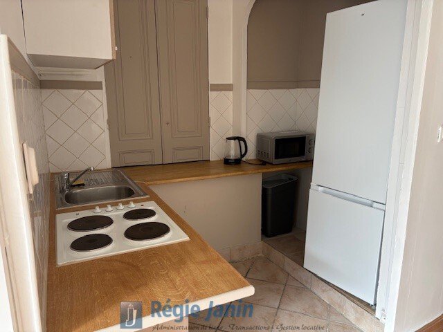 APPARTEMENT T2 A LOUER - LYON 3EME ARRONDISSEMENT - 36 m2 - 813 € charges comprises par mois