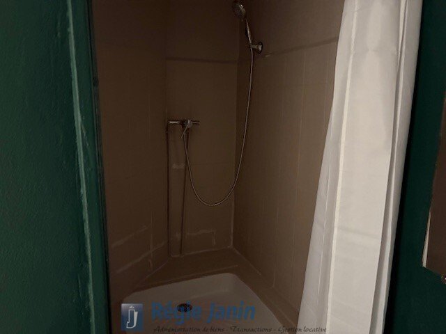 APPARTEMENT T2 A LOUER - LYON 3EME ARRONDISSEMENT - 36 m2 - 813 € charges comprises par mois