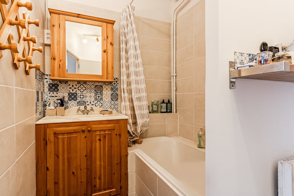 APPARTEMENT T3 A VENDRE - LYON 8EME ARRONDISSEMENT - 72.53 m2 - 204 000 €